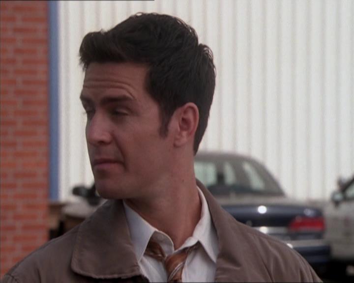 Charmed-Online_dot_net-1x04DeadManDating1687.jpg Charmed-Online_dot_net-1x04DeadManDating1687.jpg