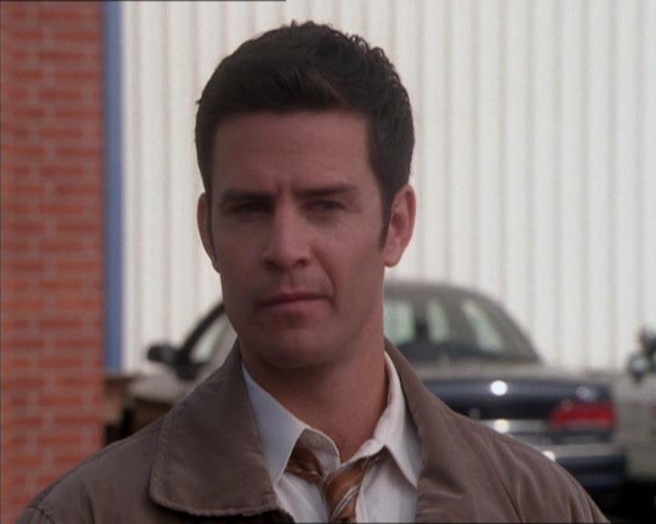 Charmed-Online_dot_net-1x04DeadManDating1688.jpg Charmed-Online_dot_net-1x04DeadManDating1688.jpg