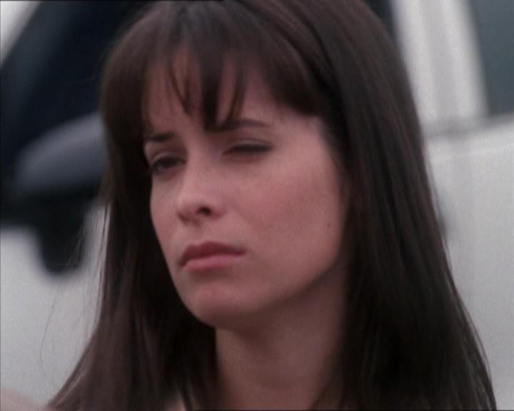 Charmed-Online_dot_net-1x04DeadManDating1690.jpg Charmed-Online_dot_net-1x04DeadManDating1690.jpg