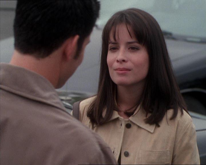 Charmed-Online_dot_net-1x04DeadManDating1692.jpg