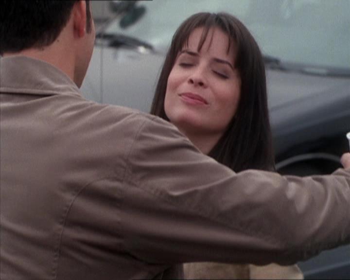 Charmed-Online_dot_net-1x04DeadManDating1693.jpg Charmed-Online_dot_net-1x04DeadManDating1693.jpg