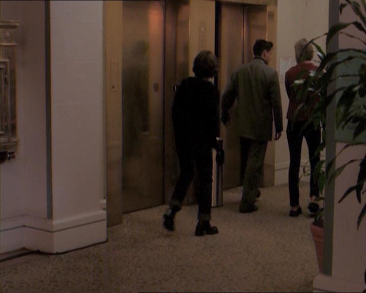 Charmed-Online_dot_net-1x04DeadManDating1722.jpg Charmed-Online_dot_net-1x04DeadManDating1722.jpg