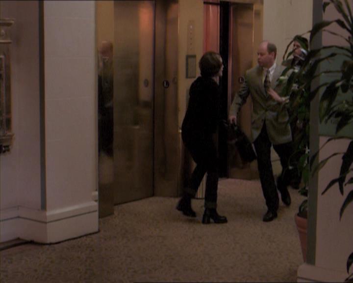 Charmed-Online_dot_net-1x04DeadManDating1724.jpg Charmed-Online_dot_net-1x04DeadManDating1724.jpg