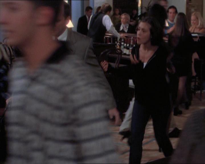 Charmed-Online_dot_net-1x04DeadManDating1733.jpg Charmed-Online_dot_net-1x04DeadManDating1733.jpg