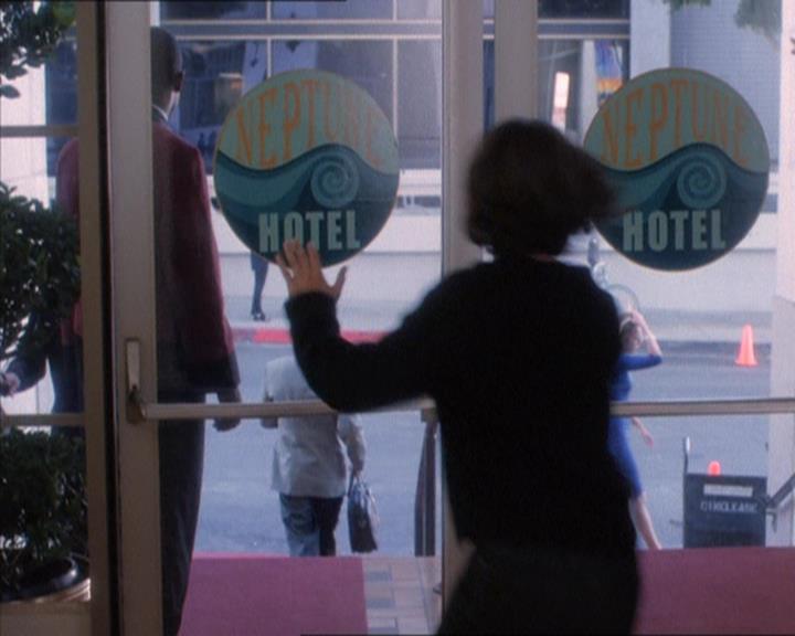 Charmed-Online_dot_net-1x04DeadManDating1749.jpg Charmed-Online_dot_net-1x04DeadManDating1749.jpg