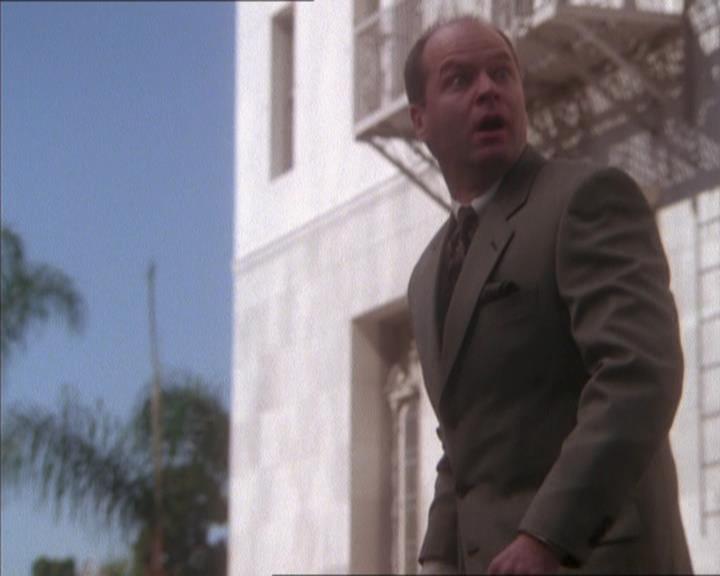 Charmed-Online_dot_net-1x04DeadManDating1754.jpg Charmed-Online_dot_net-1x04DeadManDating1754.jpg