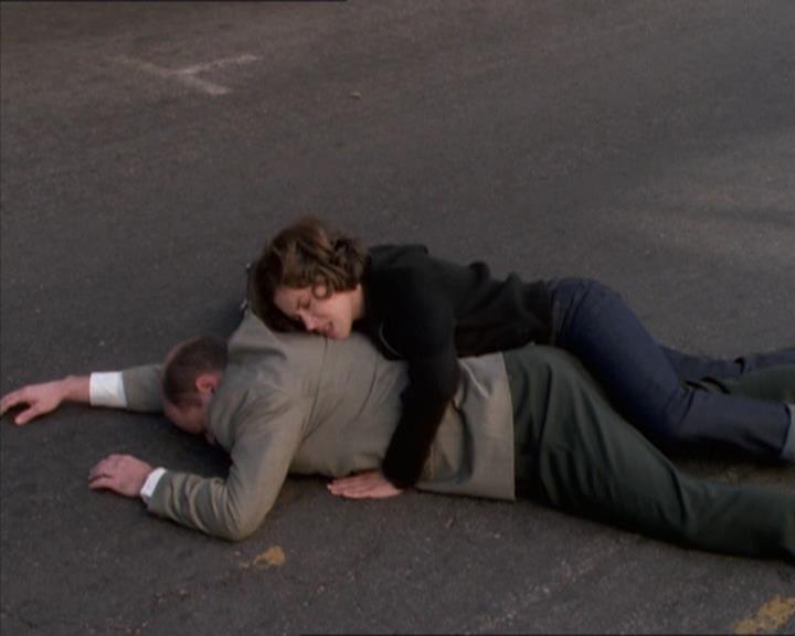 Charmed-Online_dot_net-1x04DeadManDating1757.jpg Charmed-Online_dot_net-1x04DeadManDating1757.jpg