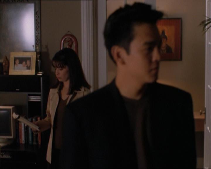 Charmed-Online_dot_net-1x04DeadManDating1786.jpg