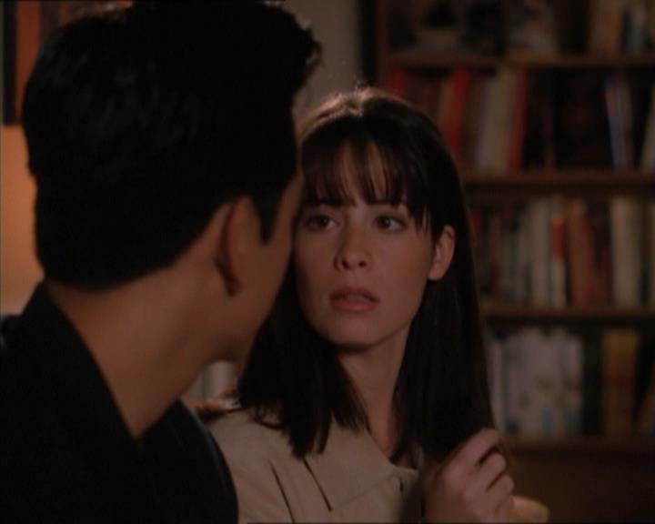 Charmed-Online_dot_net-1x04DeadManDating1842.jpg Charmed-Online_dot_net-1x04DeadManDating1842.jpg