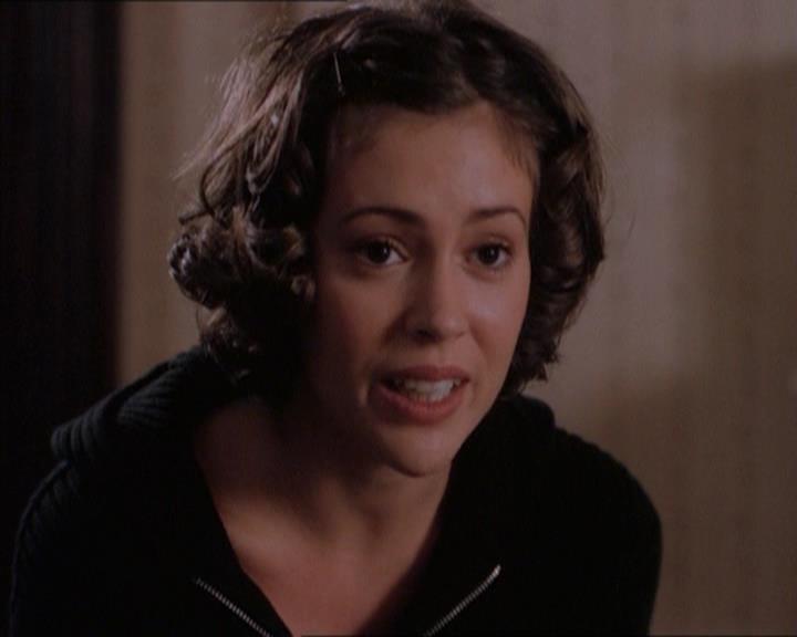 Charmed-Online_dot_net-1x04DeadManDating1950.jpg
