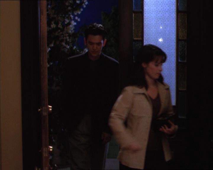 Charmed-Online_dot_net-1x04DeadManDating1958.jpg