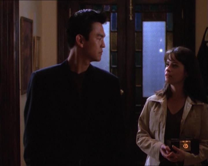 Charmed-Online_dot_net-1x04DeadManDating1963.jpg