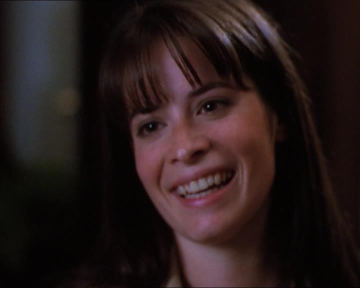 Charmed-Online_dot_net-1x04DeadManDating2014.jpg Charmed-Online_dot_net-1x04DeadManDating2014.jpg