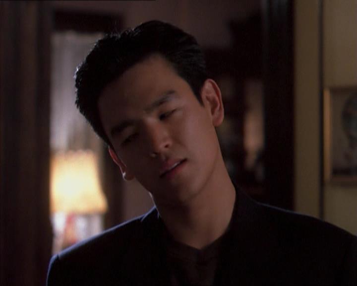 Charmed-Online_dot_net-1x04DeadManDating2027.jpg Charmed-Online_dot_net-1x04DeadManDating2027.jpg