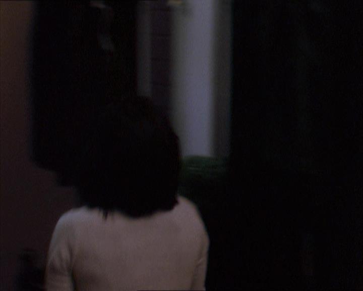 Charmed-Online_dot_net-1x04DeadManDating2031.jpg Charmed-Online_dot_net-1x04DeadManDating2031.jpg