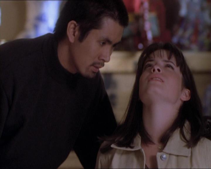 Charmed-Online_dot_net-1x04DeadManDating2057.jpg Charmed-Online_dot_net-1x04DeadManDating2057.jpg