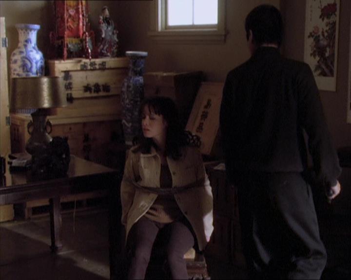 Charmed-Online_dot_net-1x04DeadManDating2060.jpg Charmed-Online_dot_net-1x04DeadManDating2060.jpg