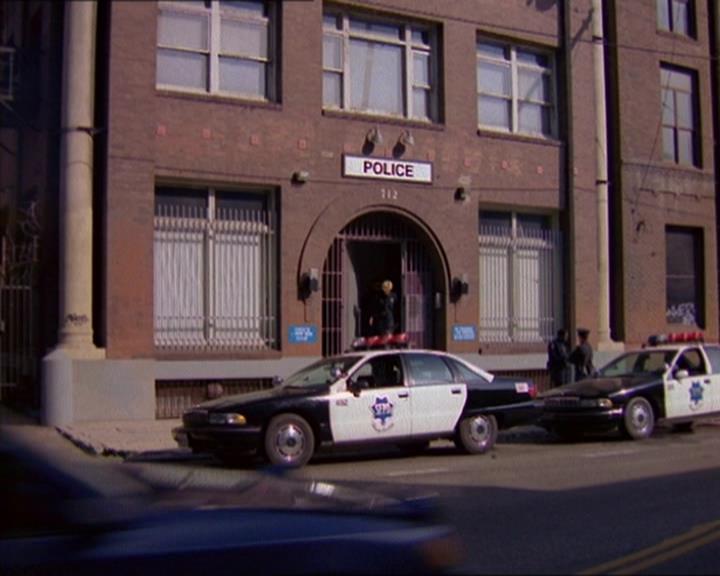 Charmed-Online_dot_net-1x04DeadManDating2070.jpg Charmed-Online_dot_net-1x04DeadManDating2070.jpg