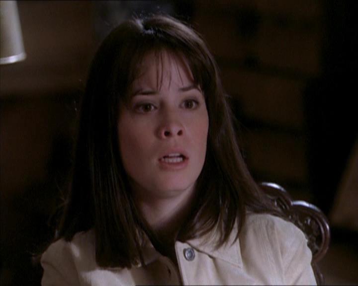 Charmed-Online_dot_net-1x04DeadManDating2115.jpg Charmed-Online_dot_net-1x04DeadManDating2115.jpg