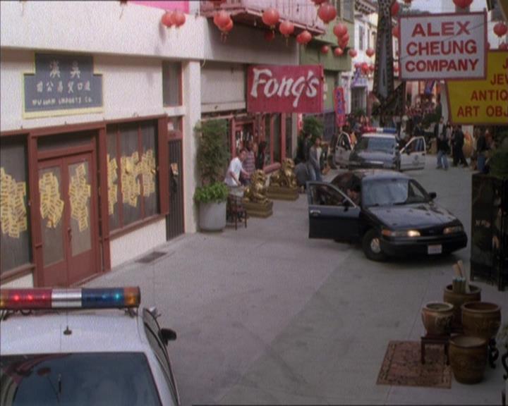 Charmed-Online_dot_net-1x04DeadManDating2141.jpg Charmed-Online_dot_net-1x04DeadManDating2141.jpg