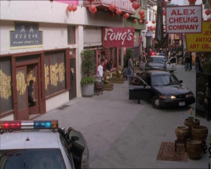 Charmed-Online_dot_net-1x04DeadManDating2142.jpg Charmed-Online_dot_net-1x04DeadManDating2142.jpg