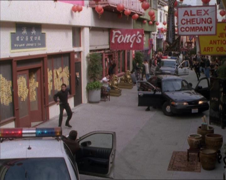 Charmed-Online_dot_net-1x04DeadManDating2143.jpg Charmed-Online_dot_net-1x04DeadManDating2143.jpg