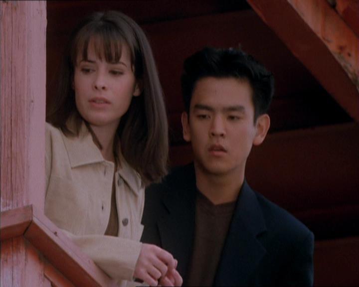 Charmed-Online_dot_net-1x04DeadManDating2157.jpg Charmed-Online_dot_net-1x04DeadManDating2157.jpg