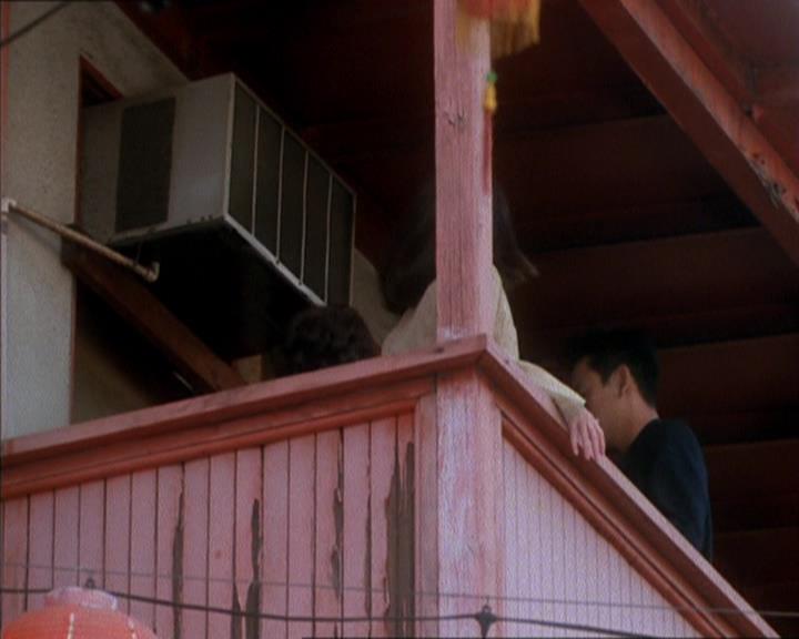 Charmed-Online_dot_net-1x04DeadManDating2165.jpg Charmed-Online_dot_net-1x04DeadManDating2165.jpg