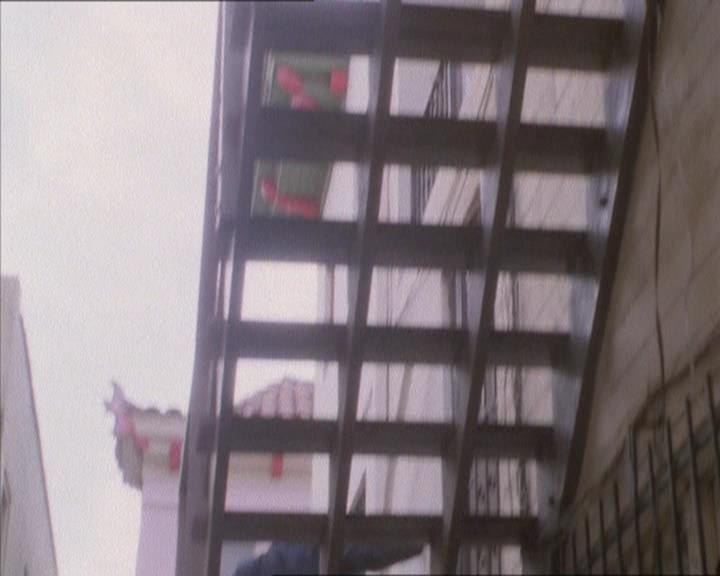 Charmed-Online_dot_net-1x04DeadManDating2186.jpg Charmed-Online_dot_net-1x04DeadManDating2186.jpg