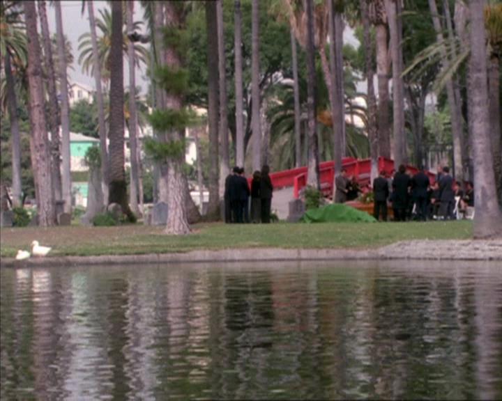 Charmed-Online_dot_net-1x04DeadManDating2251.jpg Charmed-Online_dot_net-1x04DeadManDating2251.jpg