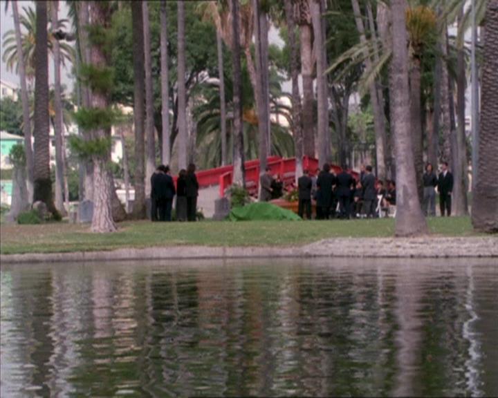 Charmed-Online_dot_net-1x04DeadManDating2252.jpg Charmed-Online_dot_net-1x04DeadManDating2252.jpg