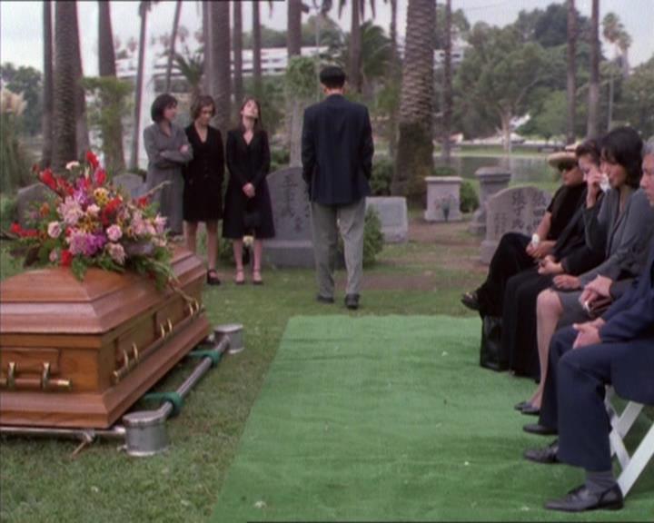 Charmed-Online_dot_net-1x04DeadManDating2288.jpg