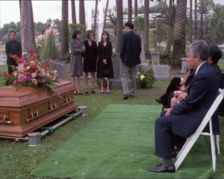 Charmed-Online_dot_net-1x04DeadManDating2289.jpg