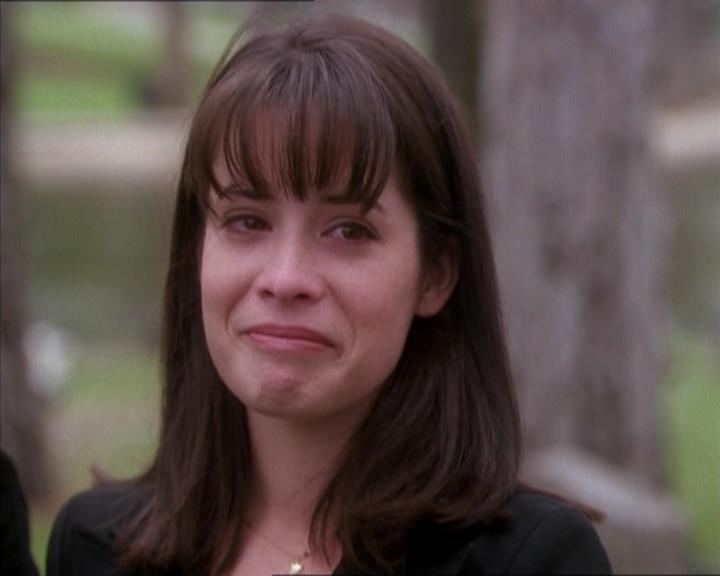 Charmed-Online_dot_net-1x04DeadManDating2302.jpg Charmed-Online_dot_net-1x04DeadManDating2302.jpg