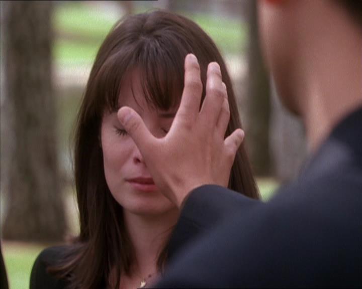 Charmed-Online_dot_net-1x04DeadManDating2313.jpg Charmed-Online_dot_net-1x04DeadManDating2313.jpg