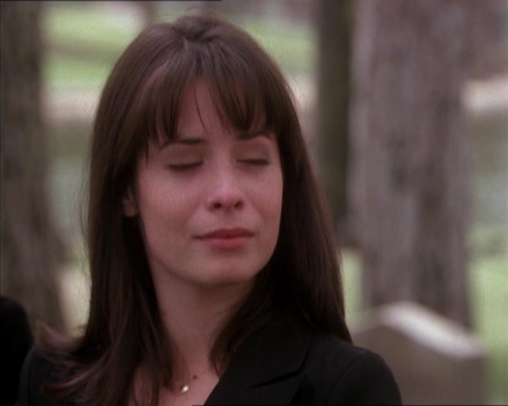 Charmed-Online_dot_net-1x04DeadManDating2343.jpg Charmed-Online_dot_net-1x04DeadManDating2343.jpg