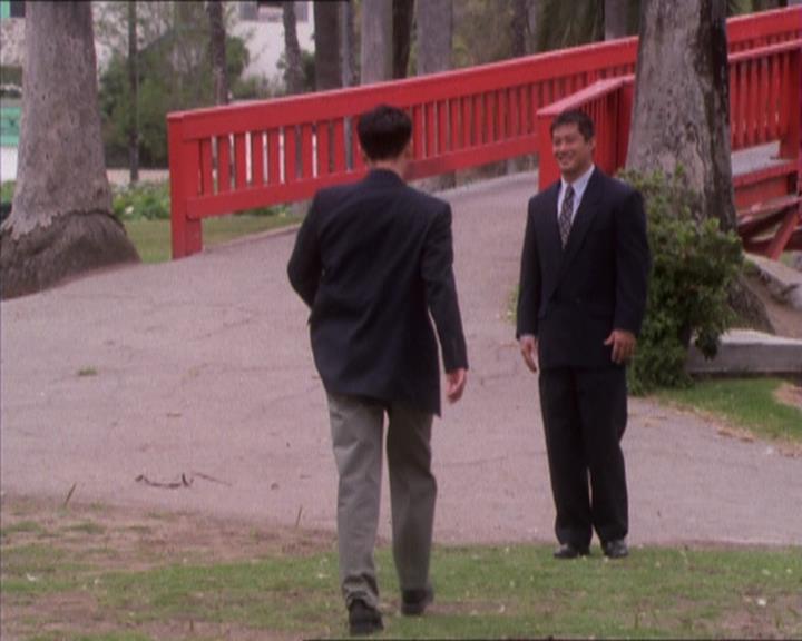 Charmed-Online_dot_net-1x04DeadManDating2355.jpg Charmed-Online_dot_net-1x04DeadManDating2355.jpg