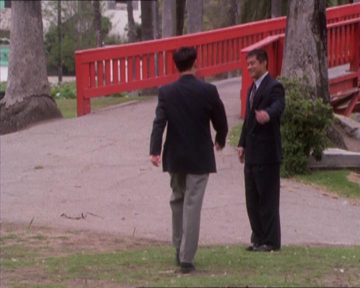 Charmed-Online_dot_net-1x04DeadManDating2356.jpg Charmed-Online_dot_net-1x04DeadManDating2356.jpg