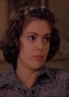 Charmed-Online_dot_net-1x04DeadManDating0321.jpg