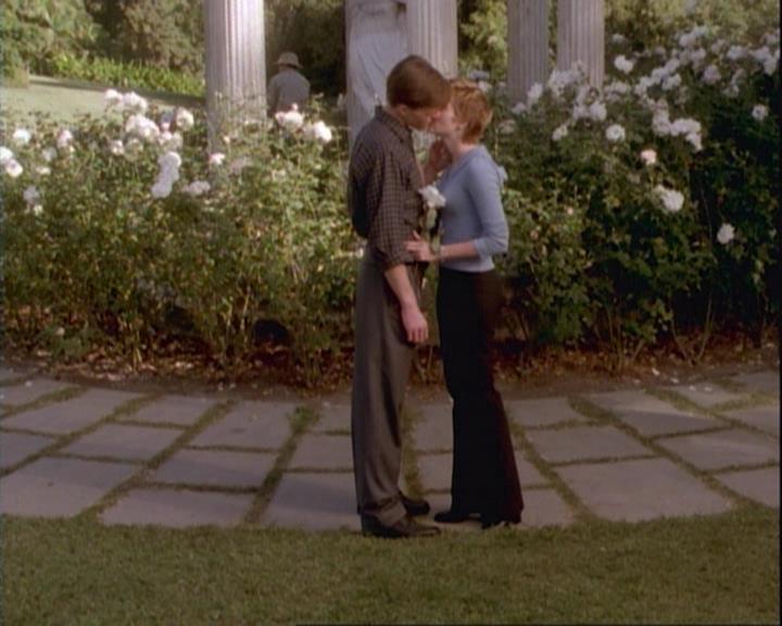 Charmed-Online-dot-net_106TheWeddingFromHell0107.jpg Charmed-Online-dot-net_106TheWeddingFromHell0107.jpg