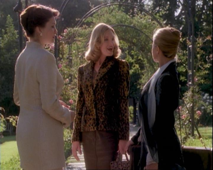 Charmed-Online-dot-net_106TheWeddingFromHell0129.jpg Charmed-Online-dot-net_106TheWeddingFromHell0129.jpg