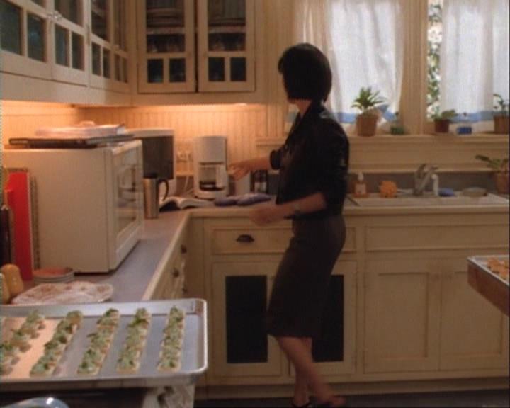 Charmed-Online-dot-net_106TheWeddingFromHell0359.jpg Charmed-Online-dot-net_106TheWeddingFromHell0359.jpg