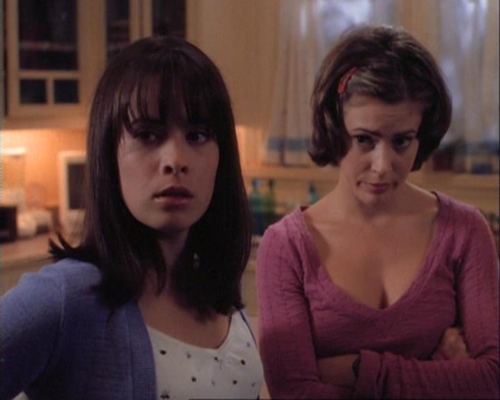 Charmed-Online-dot-net_106TheWeddingFromHell1571.jpg Charmed-Online-dot-net_106TheWeddingFromHell1571.jpg