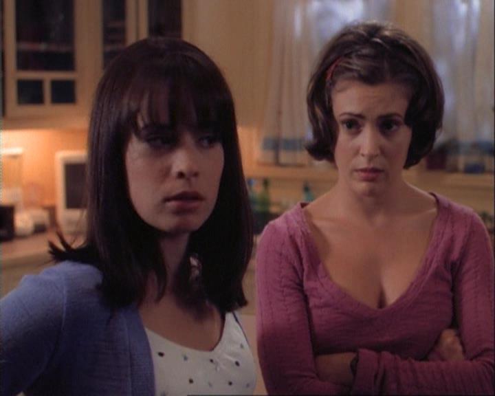 Charmed-Online-dot-net_106TheWeddingFromHell1579.jpg Charmed-Online-dot-net_106TheWeddingFromHell1579.jpg