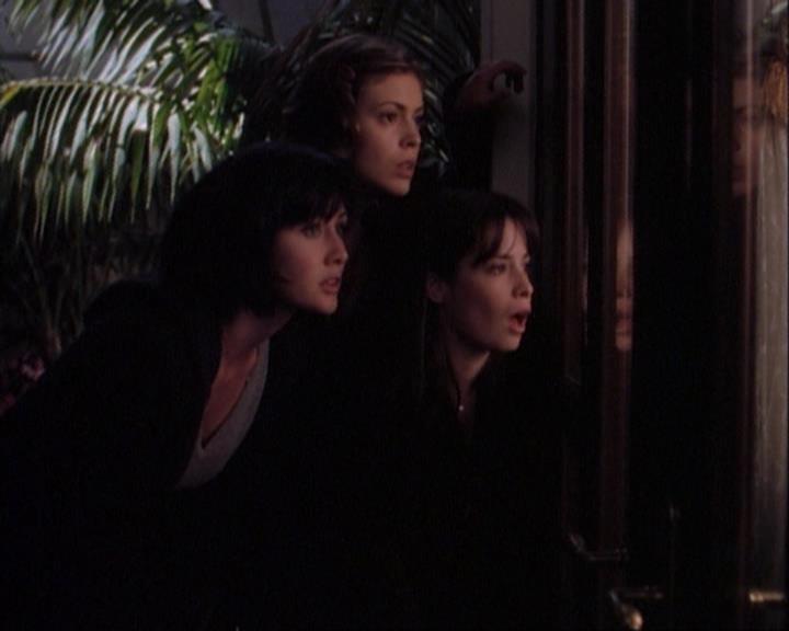 Charmed-Online-dot-net_106TheWeddingFromHell1610.jpg Charmed-Online-dot-net_106TheWeddingFromHell1610.jpg