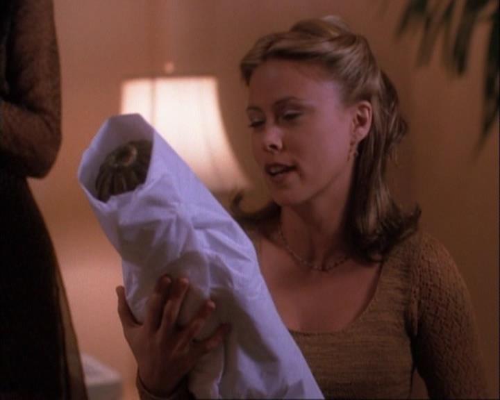 Charmed-Online-dot-net_106TheWeddingFromHell1618.jpg Charmed-Online-dot-net_106TheWeddingFromHell1618.jpg