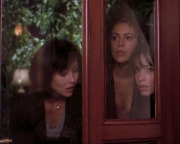 Charmed-Online-dot-net_106TheWeddingFromHell1676.jpg Charmed-Online-dot-net_106TheWeddingFromHell1676.jpg