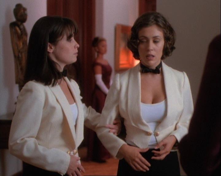 Charmed-Online-dot-net_106TheWeddingFromHell2028.jpg