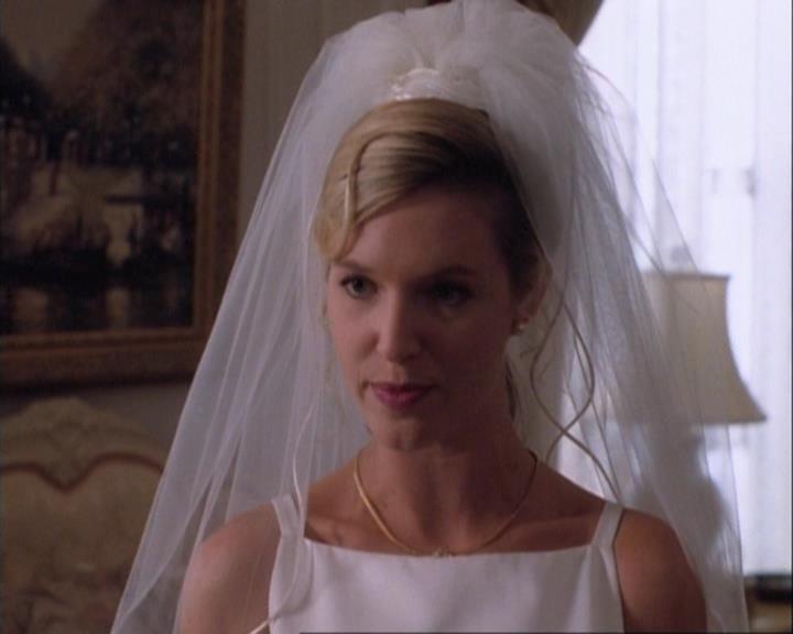 Charmed-Online-dot-net_106TheWeddingFromHell2153.jpg