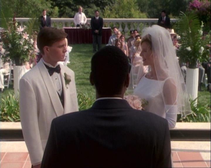 Charmed-Online-dot-net_106TheWeddingFromHell2197.jpg Charmed-Online-dot-net_106TheWeddingFromHell2197.jpg